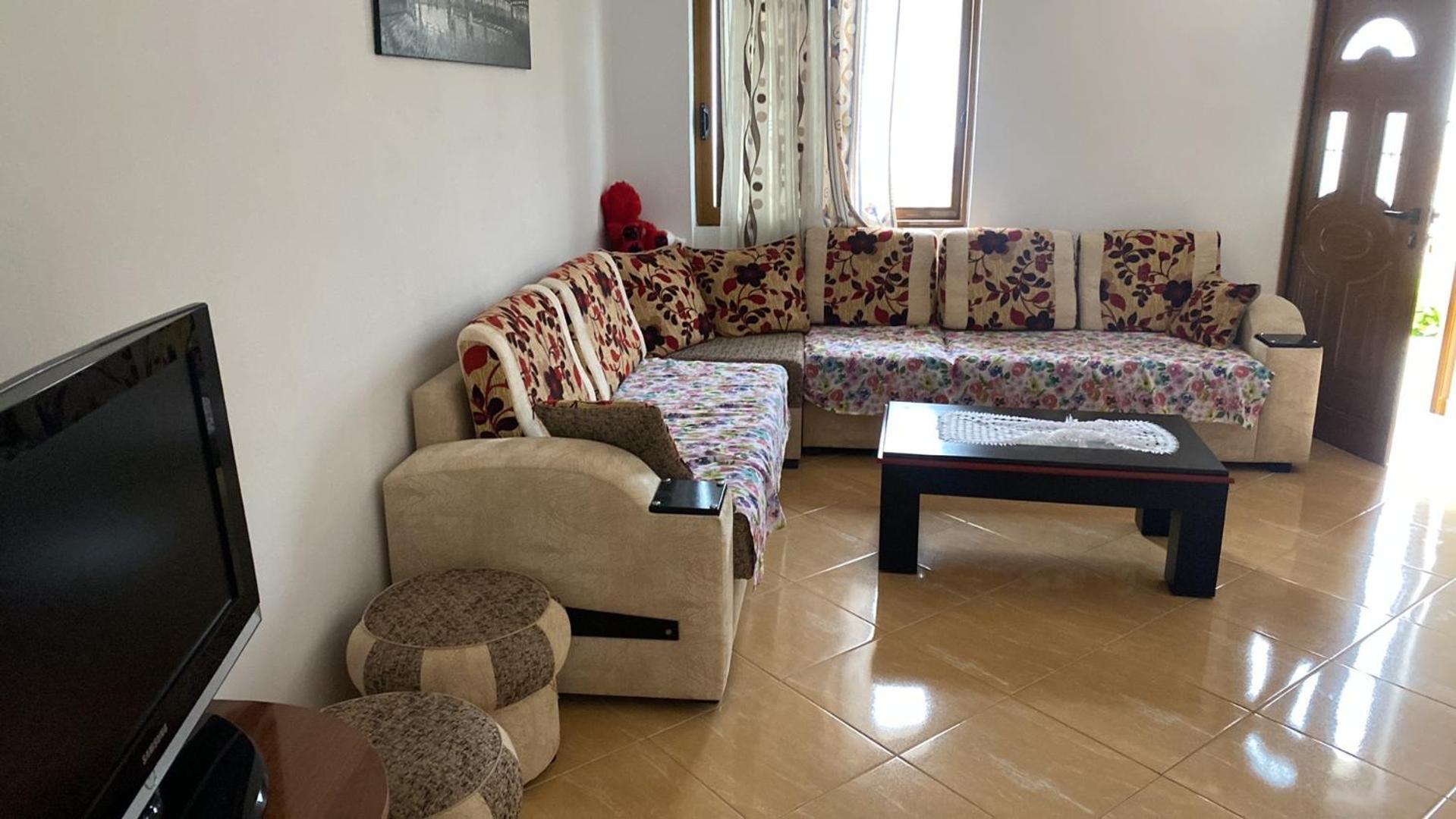 Apartament Ledi
